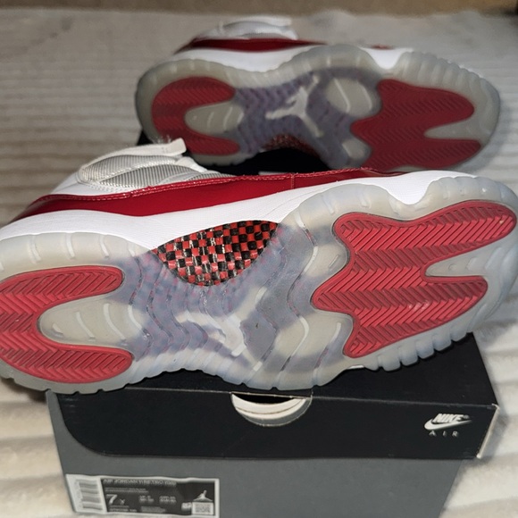 RETRO JORDAN 11s 7y Cherry - Picture 6 of 10